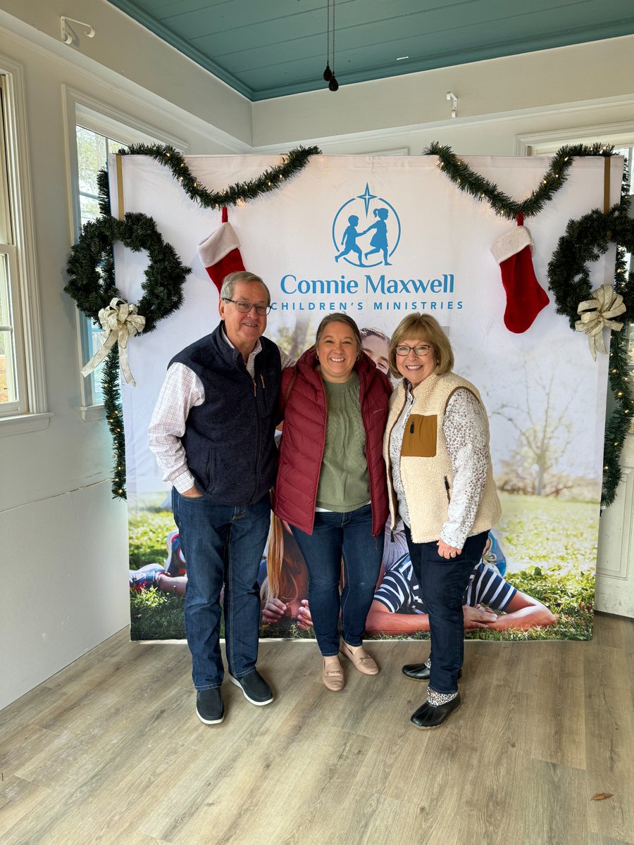 ConnieMaxwellCM's tweet photo. Huge shoutout to our Christmas sponsors! We received awesome gifts for our kids and families. Get ready for serious joy when those kiddos enter these fantastic surprises. Thank you, thank you, THANK YOU for making Christmas extra special! 

#ForTheDreamsOfChildren #conniemaxwell https://t.co/pKbRtGW8Nm