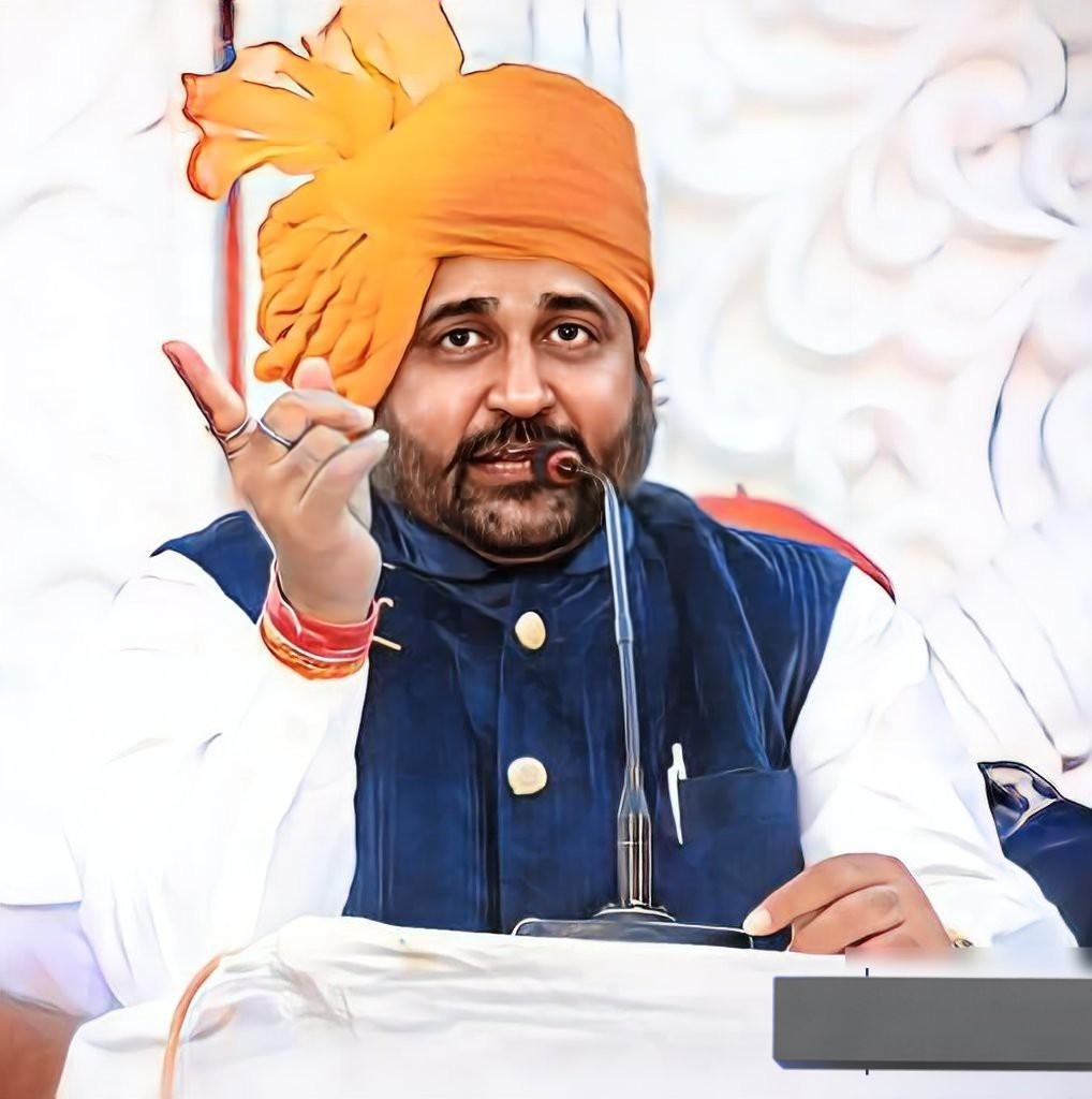 Upadhyay_up96's tweet photo. HashTag :- #राजस्थान_बंद
करणी सेना के प्रमुख दादा श्री सुखदेव सिंह गोगामेडी जी की हत्या को लेकर 36 कौम के द्वारा कल #राजस्थान_बंद का आव्हान हुआ है सभी सहयोग करें। 🙏🏻
#JusticeForSukhdev https://t.co/ncyE7RjTdP