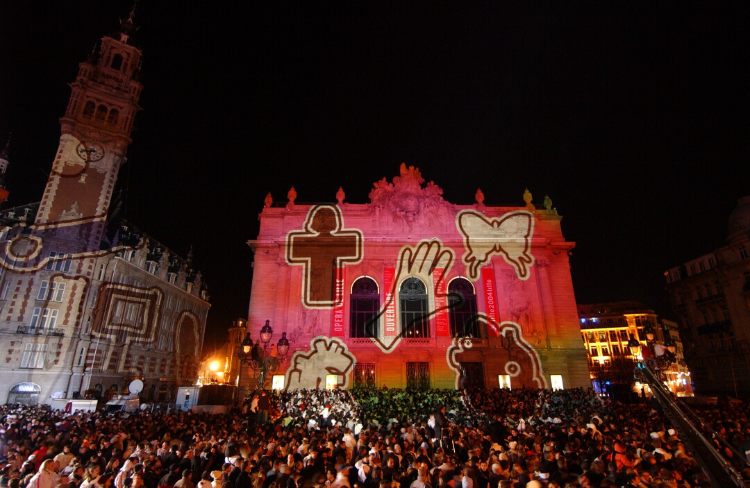 lillefrance's tweet image. 😍 Lille 2004, capitale européenne de la culture : le coup d'envoi, c'était il y a 20 ans !

📸 6 décembre 2003 

#jaimelille