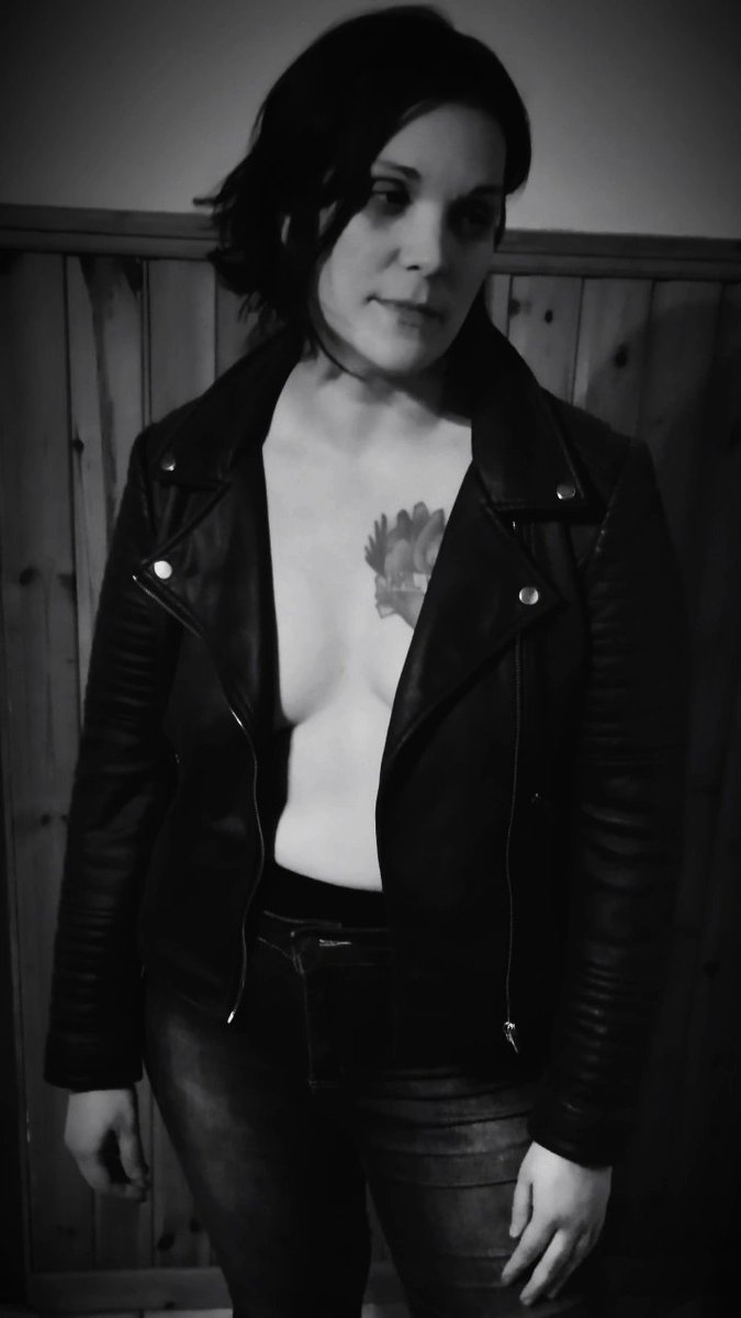 "My kingdom for a kiss upon her shoulder"