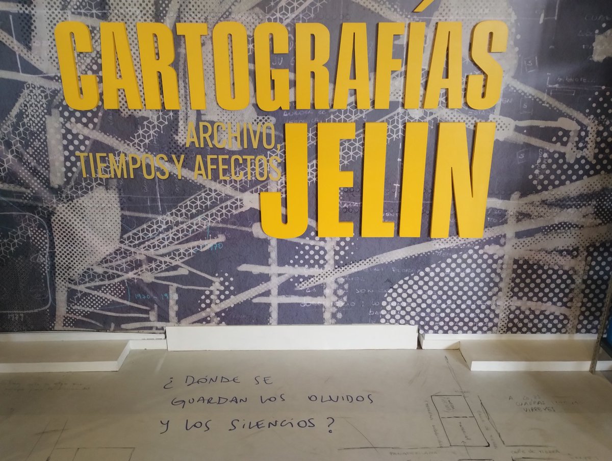 Cartografías Jelin. Archivo, tiempos y afecto se llama la pequeña gran muestra con que la <a href="/BNMArgentina/">Biblioteca Nacional de Maestros</a> da la bienvenida al archivo de la socióloga Elizabeth Jelin.
Una obra, un oficio, una historia intelectual de las ciencias sociales en América Latina en dos salas. 
Abro 🧵