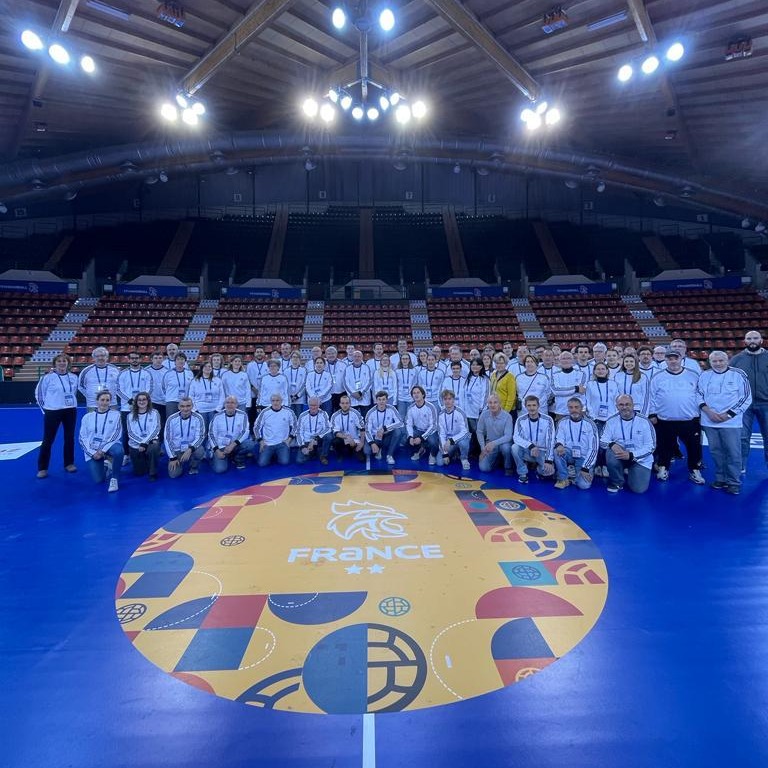 En cette journée mondiale du bénévolat, nous voulions à nouveau remercier l'ensemble des volontaires qui œuvrent chaque années pour l'organisation et le bon déroulement de chaque événement !  💪🙏
Devenir bénévole ➡️ bit.ly/3NcQQyy