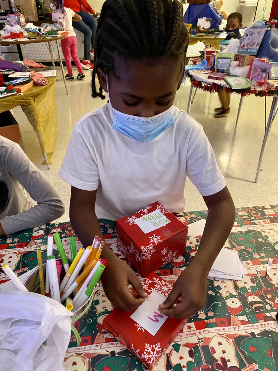 M S. V A L E N T I N E tweet media