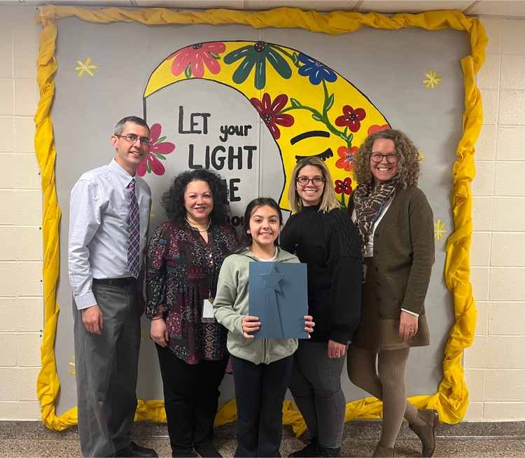 WPSEisenhower's tweet photo. Congratulations to our November Character Award Winners.. especially ours! #teamonederful #charactercounts @EMSTeam1 https://t.co/OFodNO73AO
