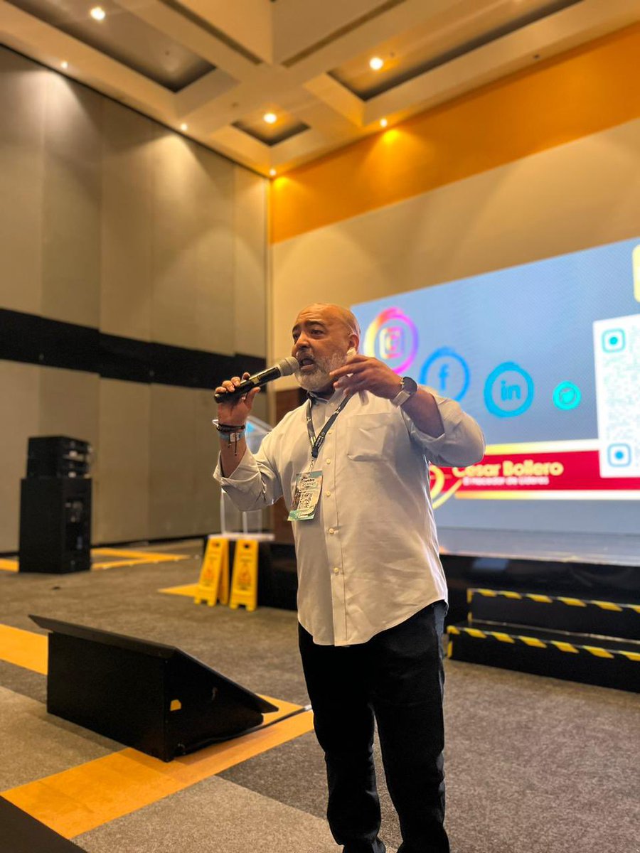 La primera parte de este día en el Salón Gran Cancún IV finaliza con presencia venezolana 🇻🇪

<a href="/cesarbollero/">El Hacedor de Líderes César Bollero</a> nos habla de:
“el liderazgo en tiempo de Inteligencia Artificial”.