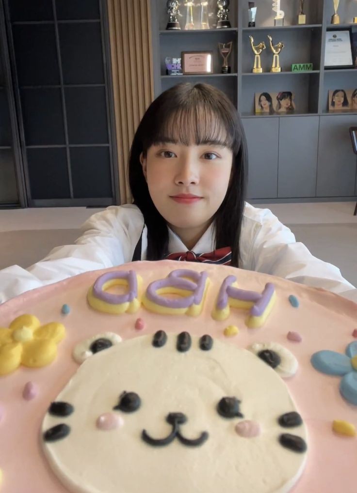 [ucapan bener] selamat ulang tahun untuk cobat gw yang paling keren! paling baik satu dunia. terima kasih ya dut udah jadi orang baik dan selalu do your best :3 sehatsEHAT ELU BS GAK MAIN RP LG DENGAN BRUTAL. )