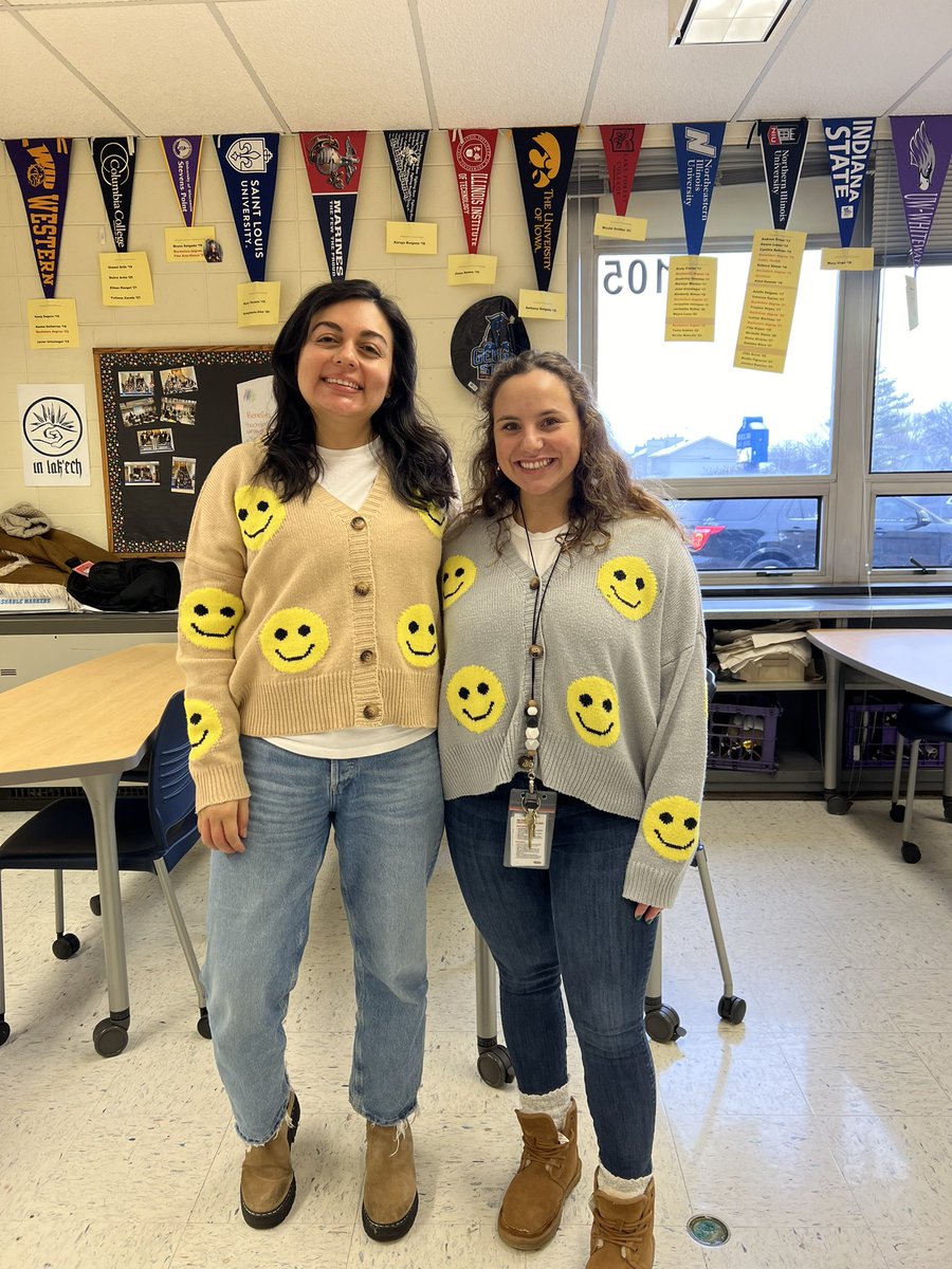 Your favorite AVID teachers on Twin Tuesday! 🙂 @Adriana_S0t0 @WheelingHS_AVID