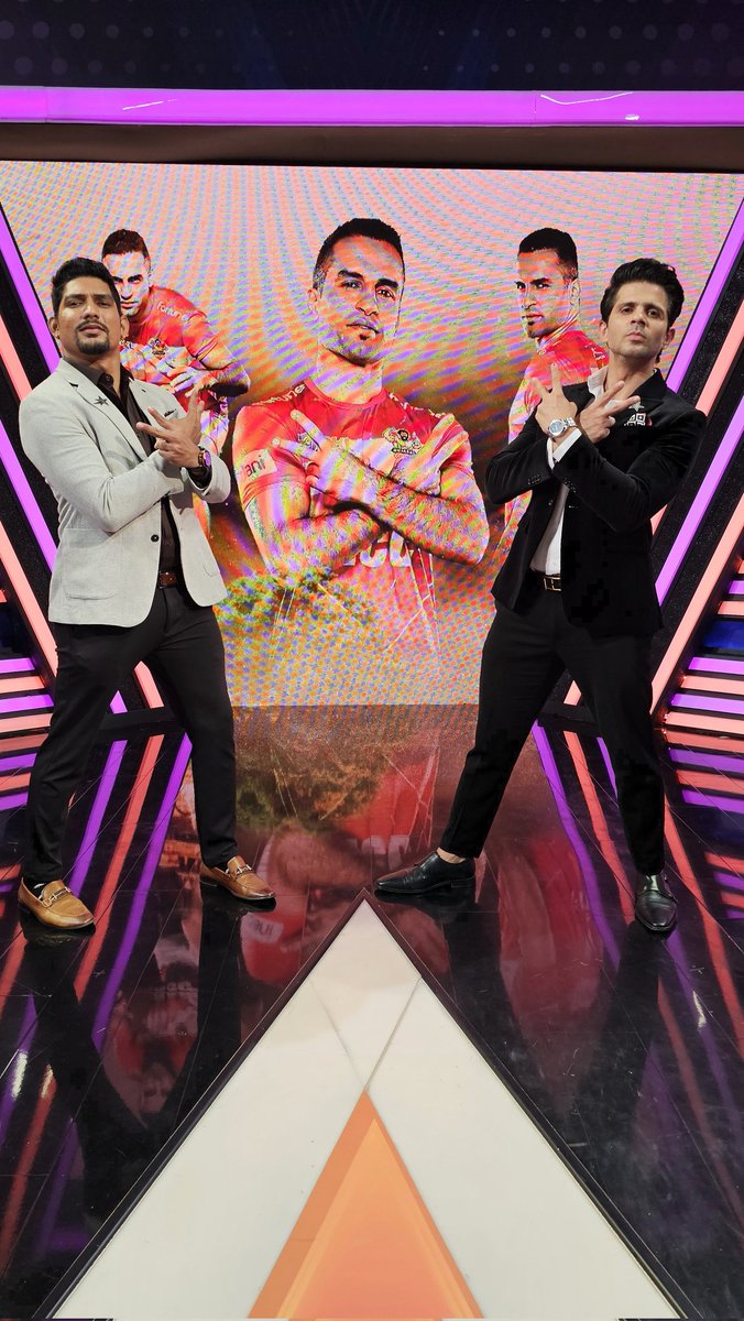 Congratulations Fazel Atrachali aka Sultan for becoming the 1st player in <a href="/ProKabaddi/">ProKabaddi</a> to play 100 matches as a Captain.
#sultan #fazelatrachali
#kunalsaluja #rishankdevadiga #prokabaddi #season10 #starsports