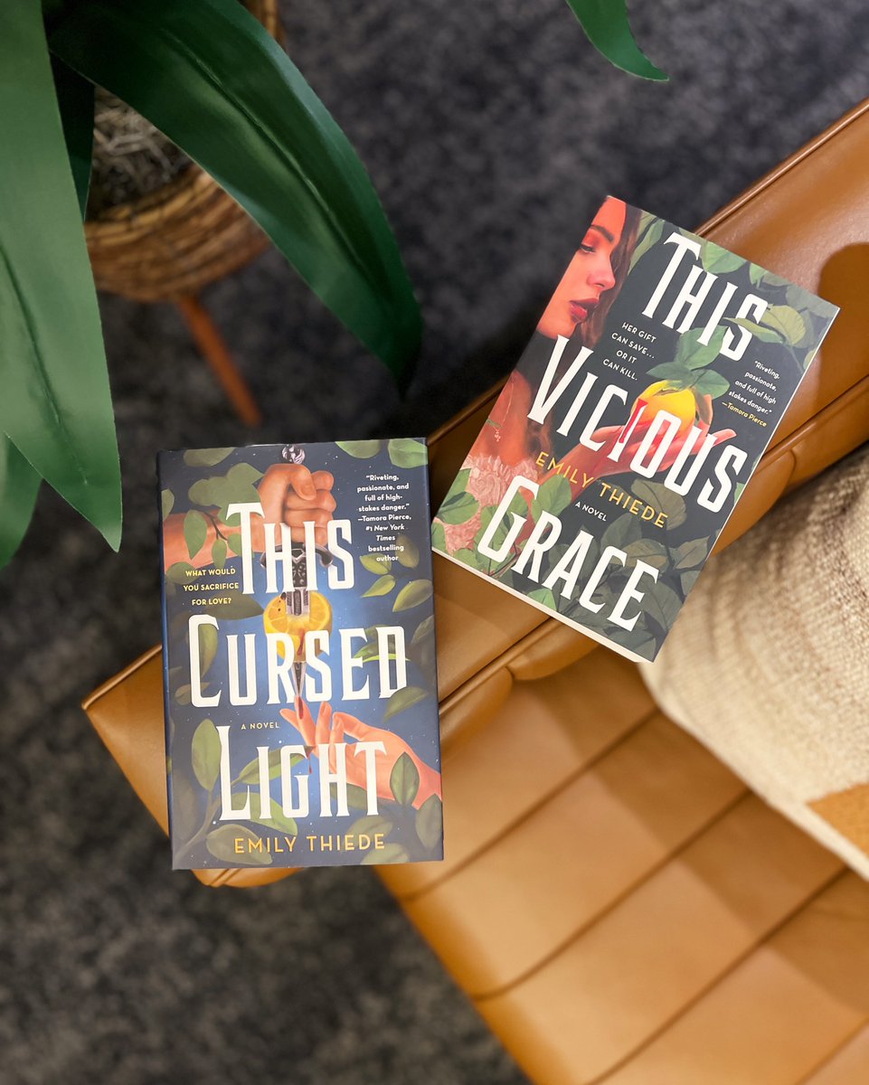 Happy publication day to THIS CURSED LIGHT by Emily Thiede, the sequel to THIS VICIOUS GRACE, which is available in paperback today! 💛⚔️ With swoony romance, high stakes, and a captivating story, you won't want to miss out on this stunning duology. static.macmillan.com/static/wednesd…