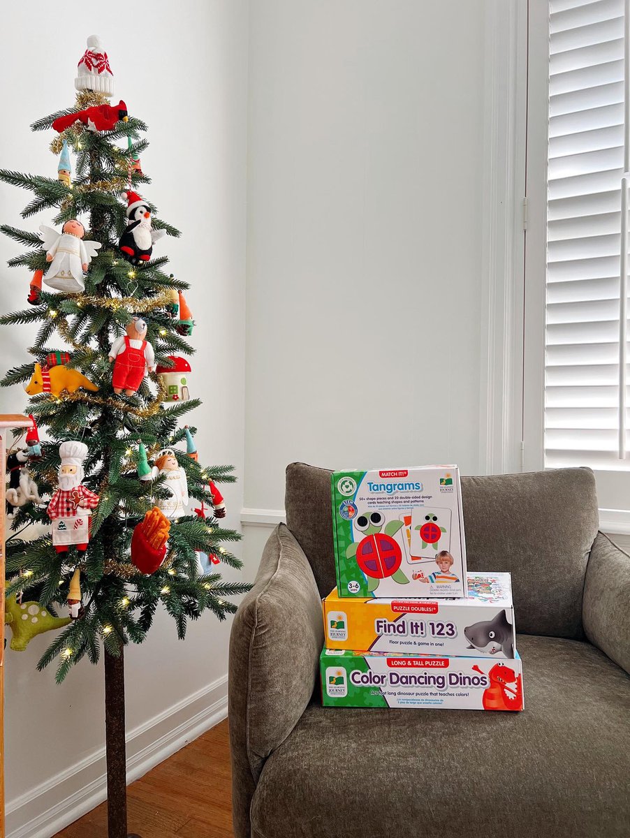 Give the gift of learning! 🎁🧠

This holiday season, find the perfect gift for your little learner with some exciting holiday favorites! Encourage self-confidence as your child begins to develop critical real-world skills through play! 🧠✨