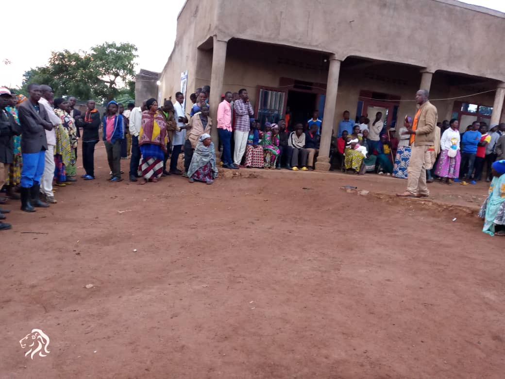 KamabuyeBugese's tweet image. Uyu munsi mu tugari twose tugize  mu murenge wa @KamabuyeBugese ,habaye Inteko z'abaturage, haganiriwe kuri gahunda za #Leta, 
- Kwicungira umutekano
-Kwimakaza umuco w'isuku n'isukura,
-Hakemuwe Kandi ibibazo by'abaturage,
_Gutegura Amarushanwa y'Umurenge Kagame Cup 2023_2024.