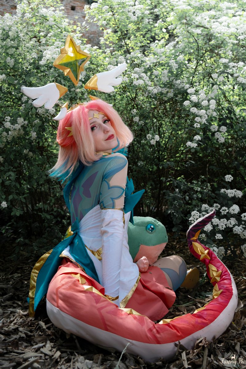Milkywaycosplay's tweet photo. Happy birthday Neeko🥹 #Neeko @LeagueOfLegends @riotgames @TFT https://t.co/mp2ERNgsew