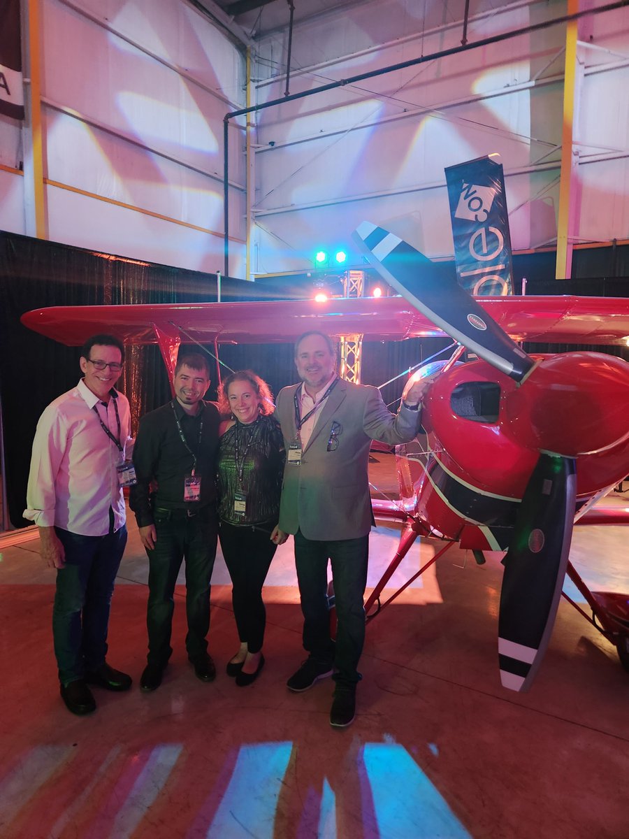 MissionIR's tweet image. Just a few of many pictures from the 1st day of #NobleCon and "The After" Networking Event at the Privaira Hangar.

George W. Bush will be on stage soon as part of the 2nd day's agenda!