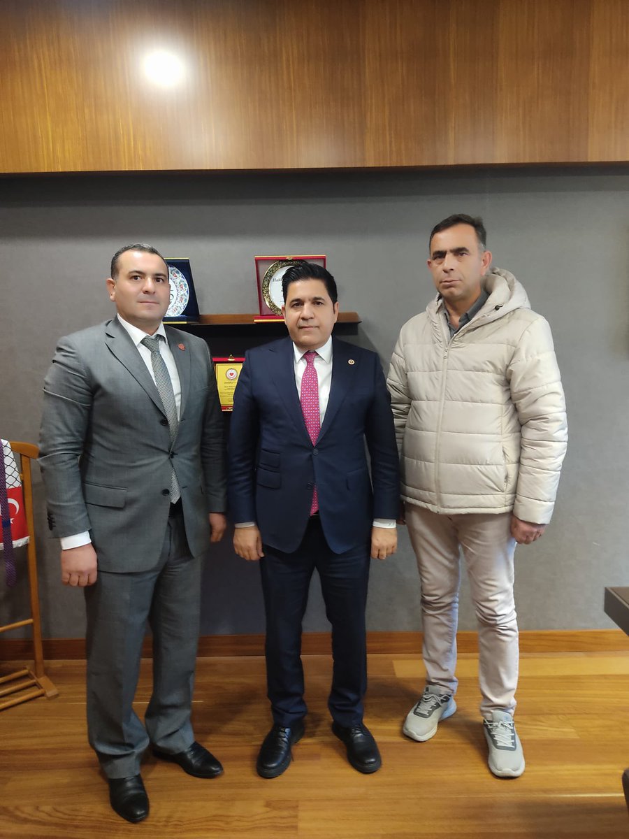 TmsyGaziler's tweet photo. Bugün @SaadetPartisi Grup Başkanvekili ve İstanbul Milletvekili Sayın @avbulentkaya ziyaret edilmiştir.
Bizlere olan yaklaşımı, samimiyet ve misafirperverliği için Kıymetli Vekilimize camiamız adına çok teşekkür ediyoruz. 
Saygılarımızla @T_Karamollaoglu https://t.co/2NZrkAr0yn