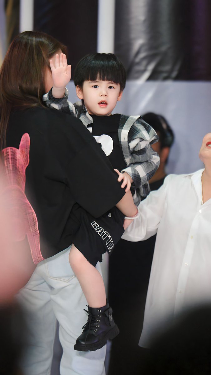 AoyzaYoshi's tweet photo. [231205] แล้วเจอกันใหม่นะครับ ❤️

#bearbearyjeans
#theepheetwinsbabies 
#พี่ธีร์น้องพีร์ 
#BeamOiltwinbabies
#BeamOildoubletwins #Theethongtham
#Pheethongtham #ธีร์ทองธรรม #พีร์ทองธรรม https://t.co/4pLCT37vJS
