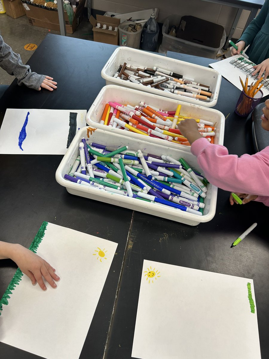 MrsNArtStudio's tweet photo. Kindergarteners at  @MedillElem learned about backgrounds today. Using different centers, they started their backgrounds for their “Primary Playgrounds”.  Stay tuned for some playground construction next week 😉 
🔴 🟡 🔵 https://t.co/SJCWeHTDLI