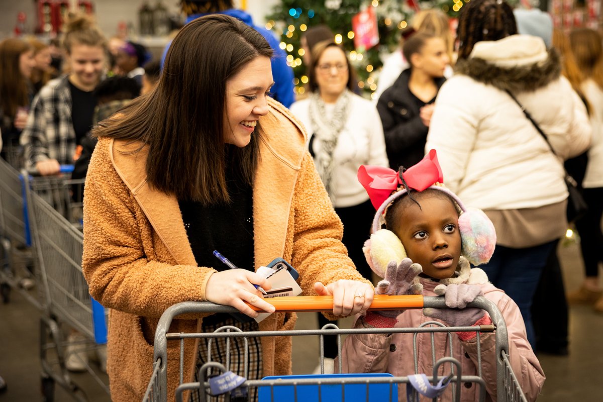 Our Holiday Giving Outing with @bgcwpa & @Clairtonschool is coming up next week! More than 60 volunteers are joining us for an afternoon of shopping and helping kids from our community select gifts for all of their family members. Support the campaign: willallenfoundation.networkforgood.com/projects/20967…