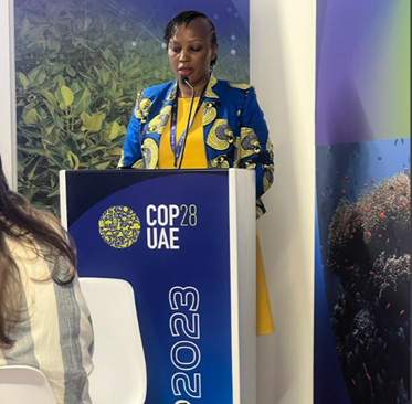 RAEngGlobal's tweet photo. Great to have the open burning of waste on the #COP28 agenda this year. #EngineeringX partners including @ISWA_org and UNHLC's Global Waste Lead @AndriannahM have been part of sessions on sustainable waste management. Find out more: https://t.co/Meptrgs29z https://t.co/Wxq2O4gbU9
