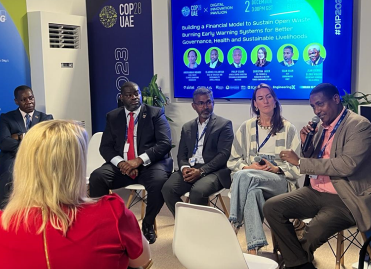 RAEngGlobal's tweet photo. Great to have the open burning of waste on the #COP28 agenda this year. #EngineeringX partners including @ISWA_org and UNHLC's Global Waste Lead @AndriannahM have been part of sessions on sustainable waste management. Find out more: https://t.co/Meptrgs29z https://t.co/Wxq2O4gbU9