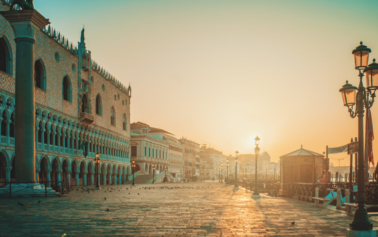 Dreams are the fuel for achievement. Chase them with determination. 💭🚀