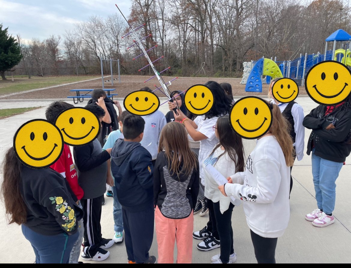 Mrs. Lamont's Class (@lamontclass) on Twitter photo Great copy from the <a href="/ARISS_Intl/">ARISS - Amateur Radio on the ISS</a> contact in SC this morning. Loud and clear here in Virginia! Great copy from the <a href="/ARISS_Intl/">ARISS - Amateur Radio on the ISS</a> contact in SC this morning. Loud and clear here in Virginia!