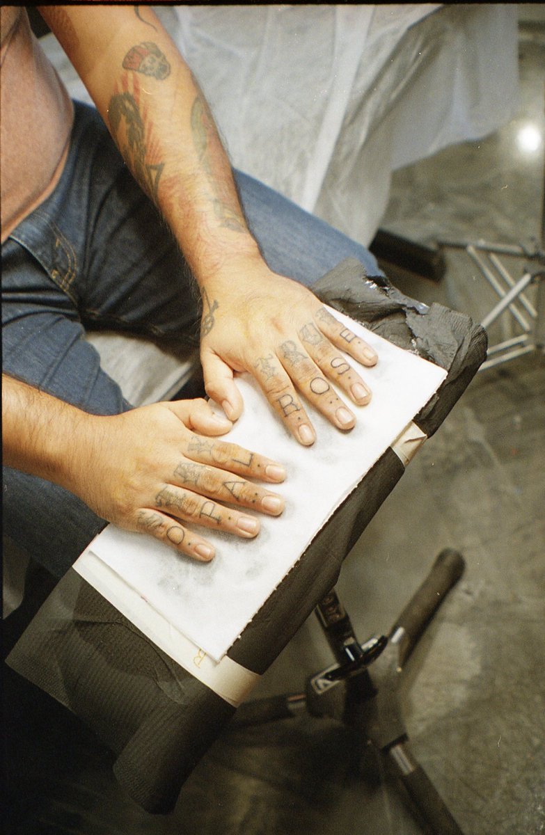 Hello I havent been here in so long and im not sure who else is still here... 
did we all come back to this platform? 
are the artists still artin' here? 
Anyways heres the machines i used to blast my husbands bottom knuckles with.