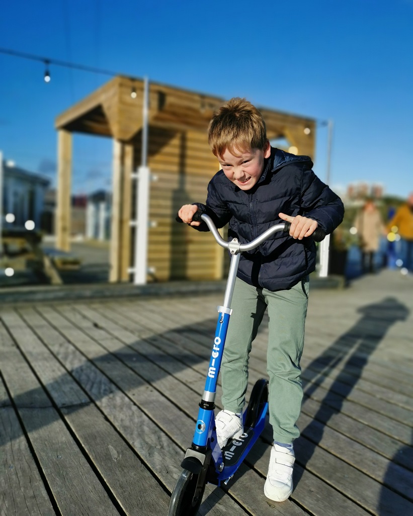 FrenchieMummy's tweet photo. 🎄Frenchie Xmas Giveaways 2023 – Win a Cruiser LED Micro Scooter worth £139 🎄AD

To enter RT &amp; FOLLOW @microscooters &amp; @FrenchieMummy 

#scooters #madeforadventure #microscooters

https://t.co/1nyhyquF0U https://t.co/QssIecZdvG