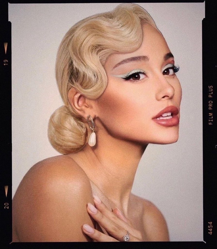 ARIANA GRANDE?!!!!?!!!!!!