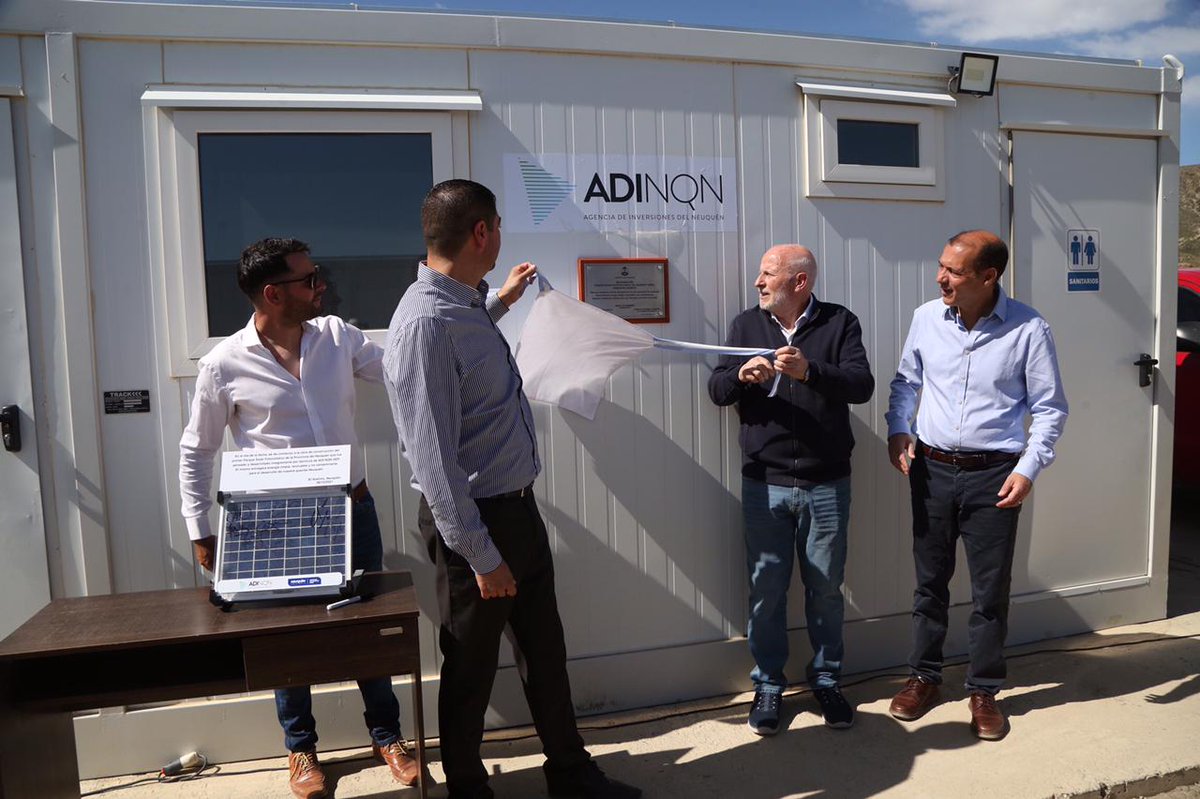 OmarGutierrezOk's tweet image. ¡Neuquén ya tiene su primer parque solar en el norte neuquino!
Con orgullo, inauguramos el parque fotovoltaico El Alamito.
Un importante avance para
📊diversificar la economía
♻️reconvertir la matriz energética
⚖️equilibrar el desarrollo territorial sustentable y equitativo.