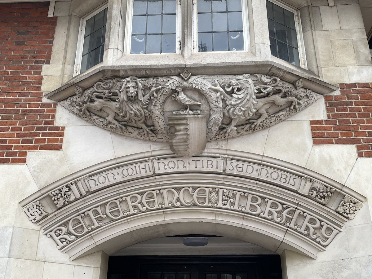 LoveBattersea1's tweet photo. @peter_graham @humantravl @NorthcoteTories @wandbc Noted, thanks for this further reply. Very concerned about the future of #BatterseaLibrary now - it’s a precious part of our heritage and the old reference Library within it is full of old carvings inside & out, with Battersea emblems including 🐝🐝🐝 https://t.co/xne2ymMuDY