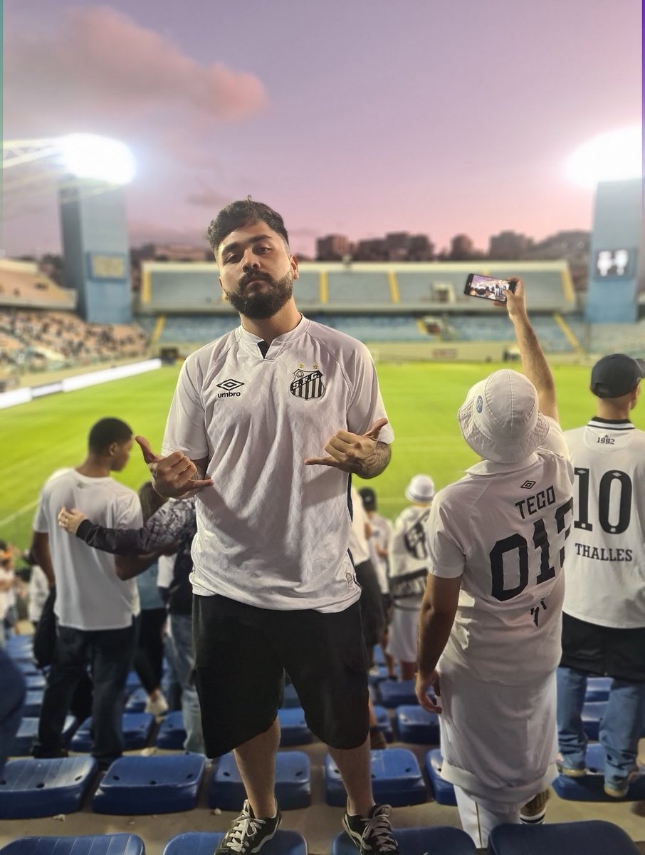 Gabi 🩶🖤✋🏻😜🤚🏻 tweet media