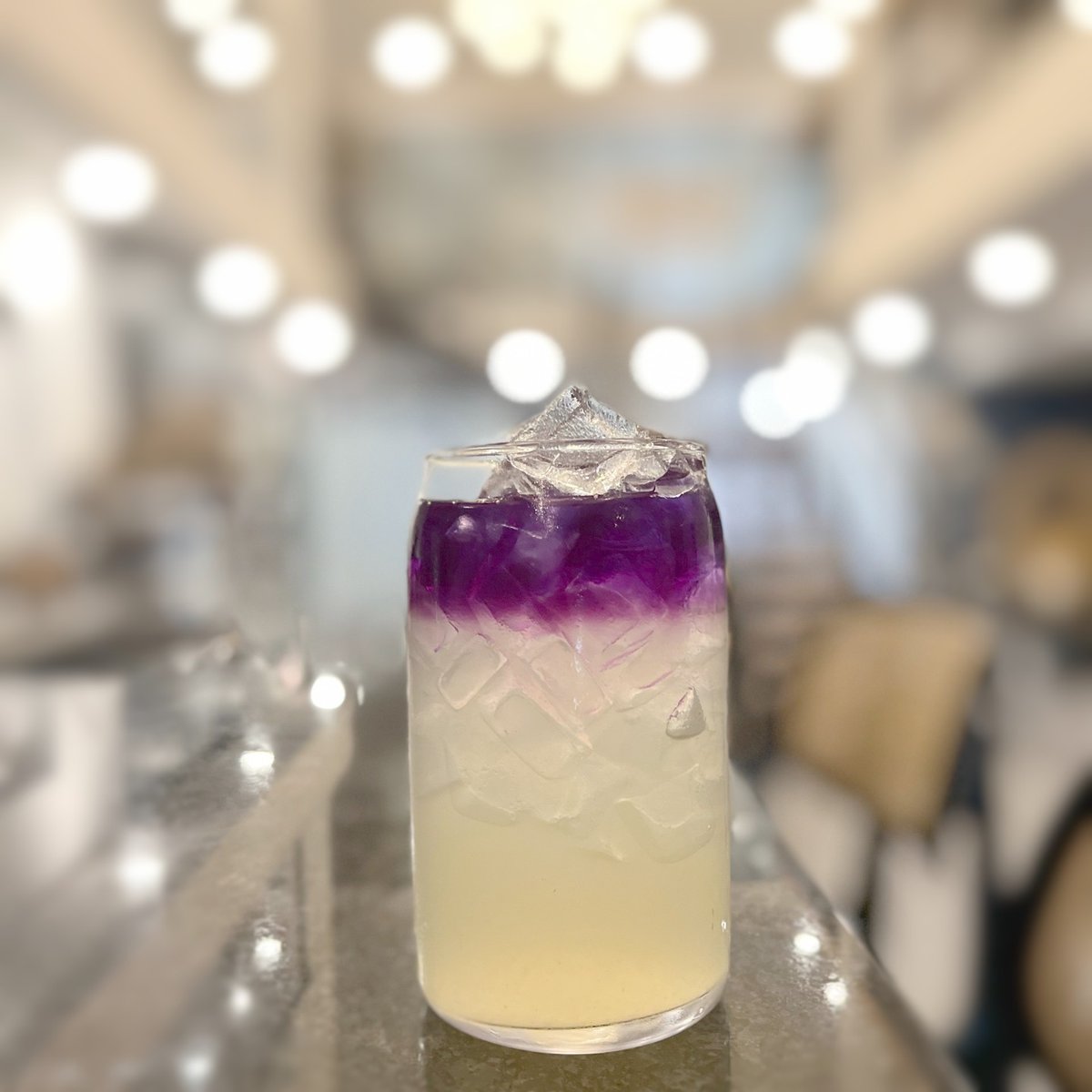 letsbefaire's tweet photo. We refuse to say goodbye to our favorite fall and summer flavors as we gear up for colder months ahead! Enjoy our Housemade Chai Spiced Apple Cider and Butterfly Lemonade.  🍎 🦋 🍋  https://t.co/DfHTDa5Thd https://t.co/qpWqrIUnKE