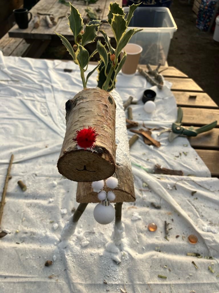 Thanks to everyone who came along to today's workshops at @GrowSpeke. It was brilliant to see so many people enjoying themselves together and producing some amazing wreaths and reindeers they should all be proud of. @GroundworkCLM @SLH_Homes
