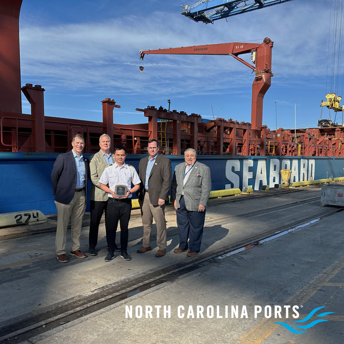 North Carolina Ports welcomes Seaboard Marine to the Port of Wilmington! The Master of the MV Diana J, Captain Jerico Villanueva, was presented with a plaque to commemorate the inaugural call.  You can learn more about this new weekly service here: ncports.com/about-the-port…