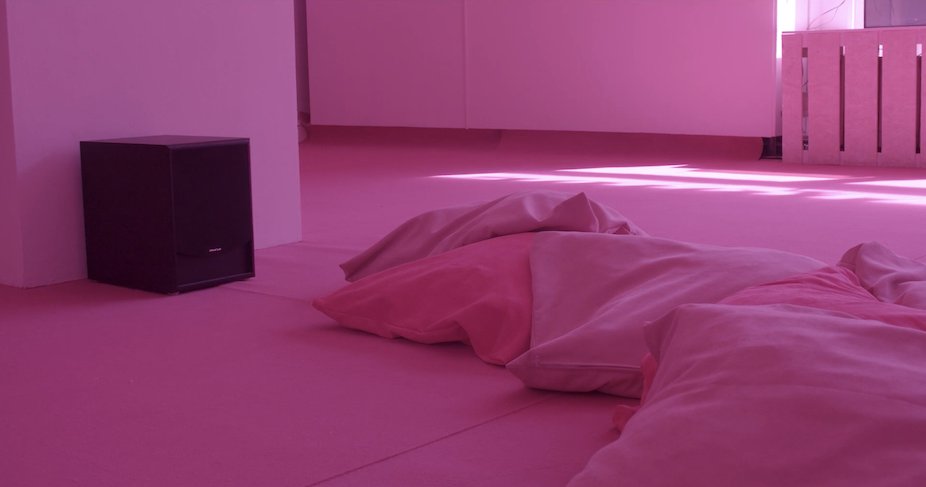 "Story Is  ..: an artist each month questions how narrative is structured out of the gems and ruins of old stories. Curator Merve Ünsal offers Banu Çiçek Tülü’s "Pink Noise" about being a woman and Turkish  immigrant in Berlin trying to find health care.  
earlid.org/posts/category…