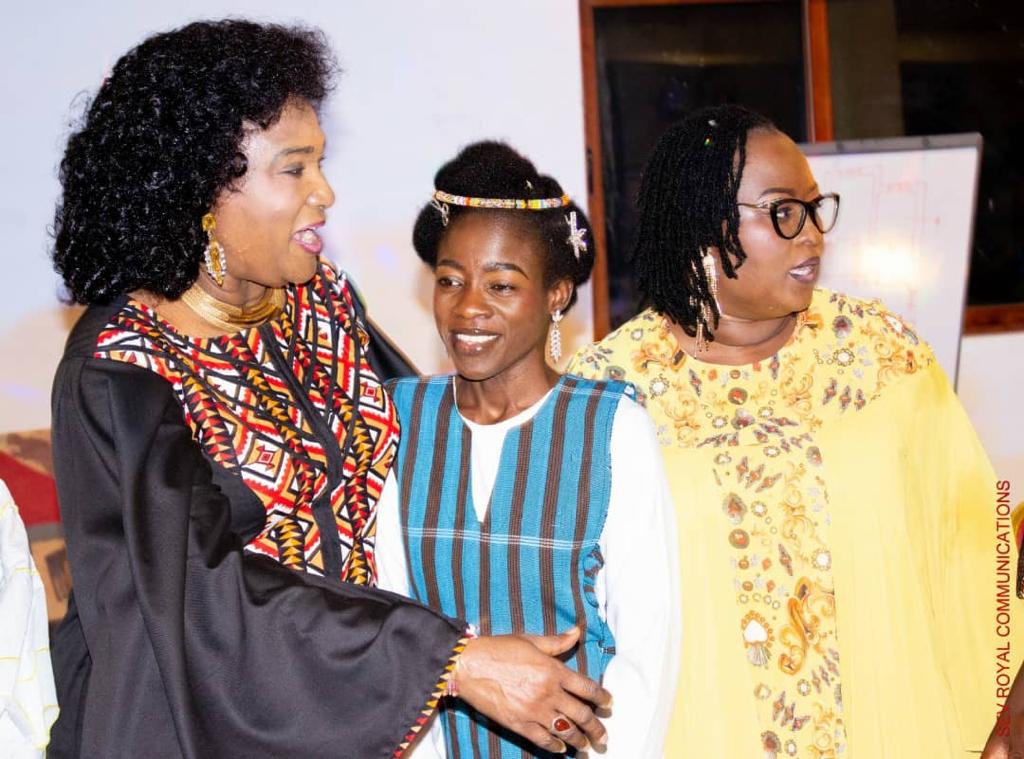 Il y a quelques mois j’ai participé à ce Concours en tant que consultante en hygiène menstruelle et en Confection sur les serviettes hygiéniques réutilisables, pour mettre en valeur la femme Handicapée, et pour être une source d’inspiration pour toutes les femmes.