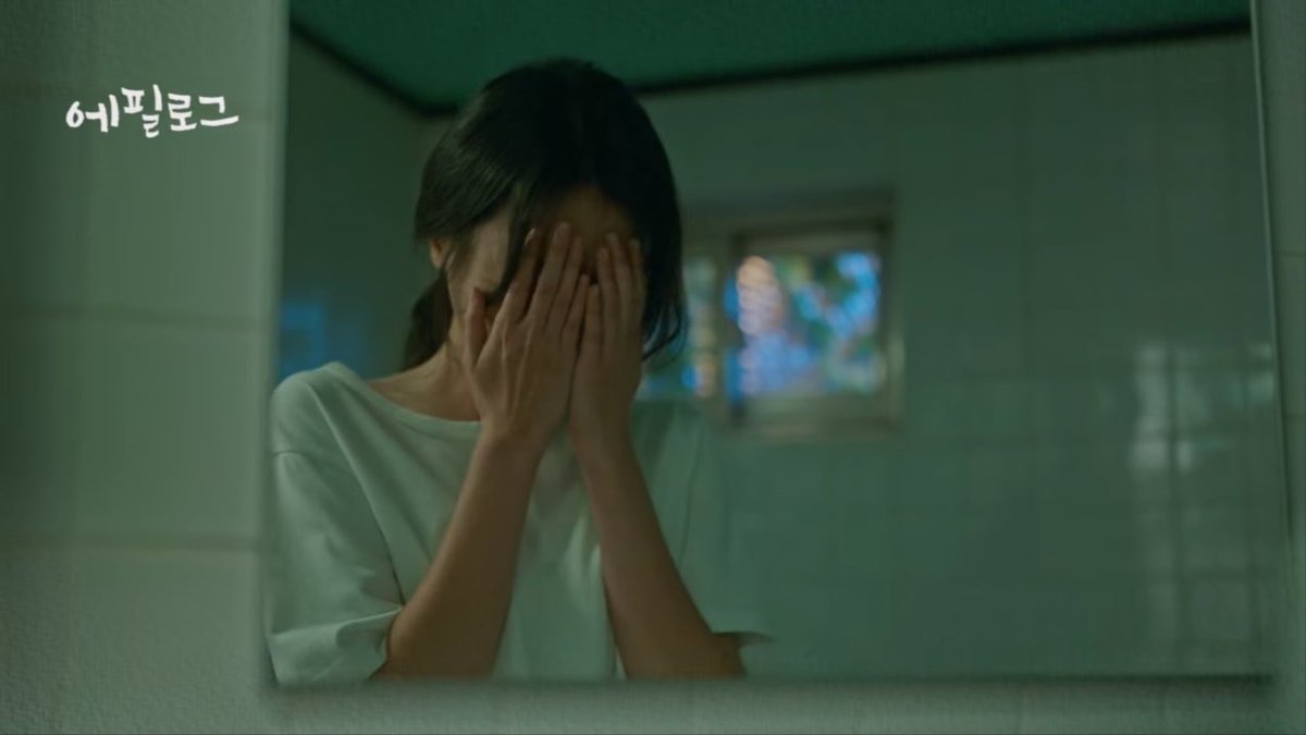 kdramadaisy's tweet image. me inside:                             me outside: