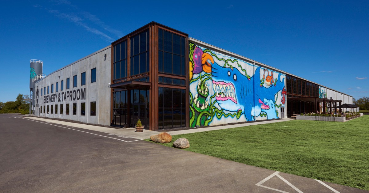 FabconPrecast's tweet photo. Opting for a steel-form painted finish is not only cost-effective, but it also offers a wide array of color choices. 🎨 #ThinkFabcon 

Ready to talk about your next project? Visit https://t.co/CdgDU6PbZL or call us at 800-727-4444. https://t.co/PMFEaDmlvt