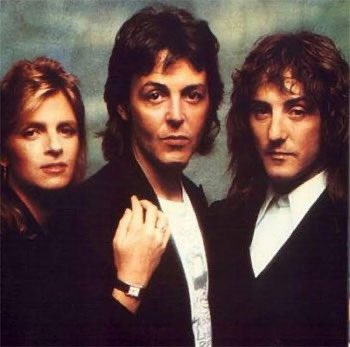 BeatlesEarth's tweet photo. Denny Laine, founding member of two iconic rock bands, The Moody Blues and Wings, had passed away at age 79. 

#RIPDennyLaine https://t.co/Ptnkg52Mag