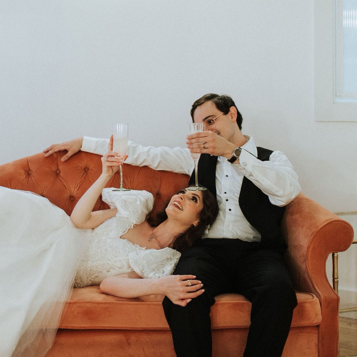 UniquelyChicVintage tweet media