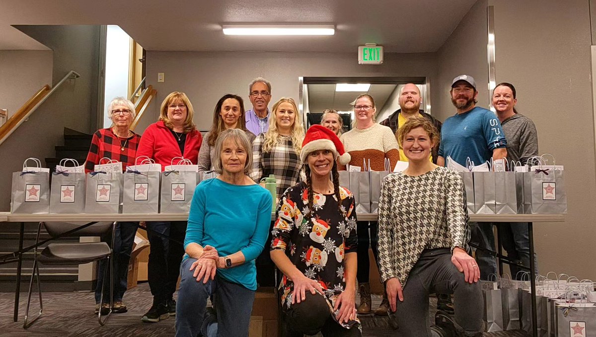 HighWestEnergy's tweet photo. The holiday season has arrived, and we were so happy to be able to help Meals on Wheels of Cheyenne assemble holiday gift bags and sort food in their food pantry! They do amazing work in Laramie County! #mealsonwheels #holidayseason #MakingADifference https://t.co/WIGF7xekzL