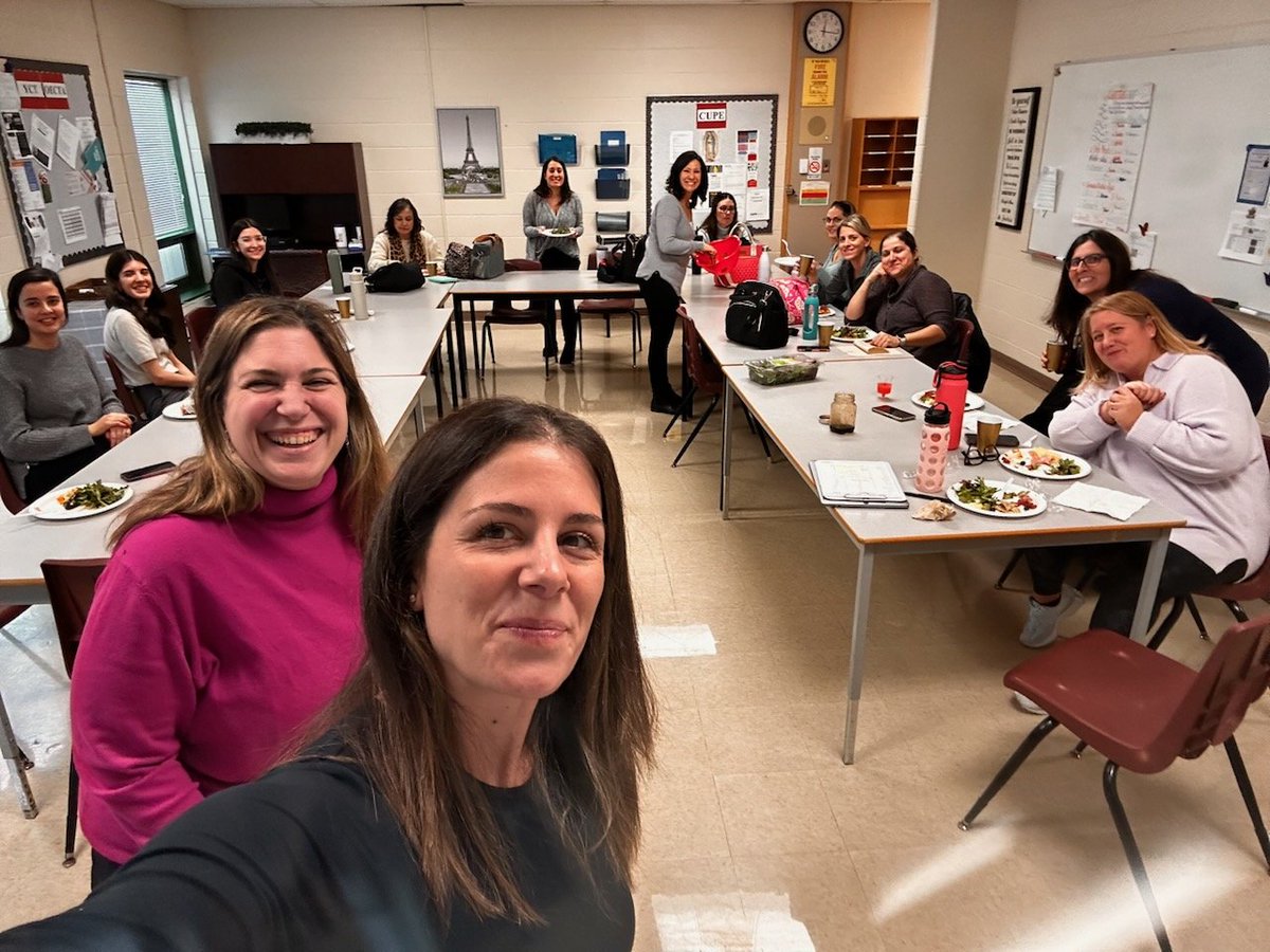 ms_thurlow's tweet photo. There's always food in the @SJB_YCDSB cantina! #cantinaday #breakingbreadasastaff A family that eats together stays together. @DomenicScuglia @YCDSB @YCDSB_MH https://t.co/pcFU8utkZI