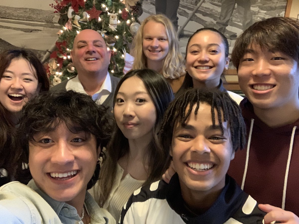 DrIanBSaltzman's tweet photo. I had a great meeting today with the Jackson High ASB. Amazing students that give me great insight on the district. A pleasure to be with them! #jacksonhighschool #jhsasb https://t.co/w6tih5BmFB