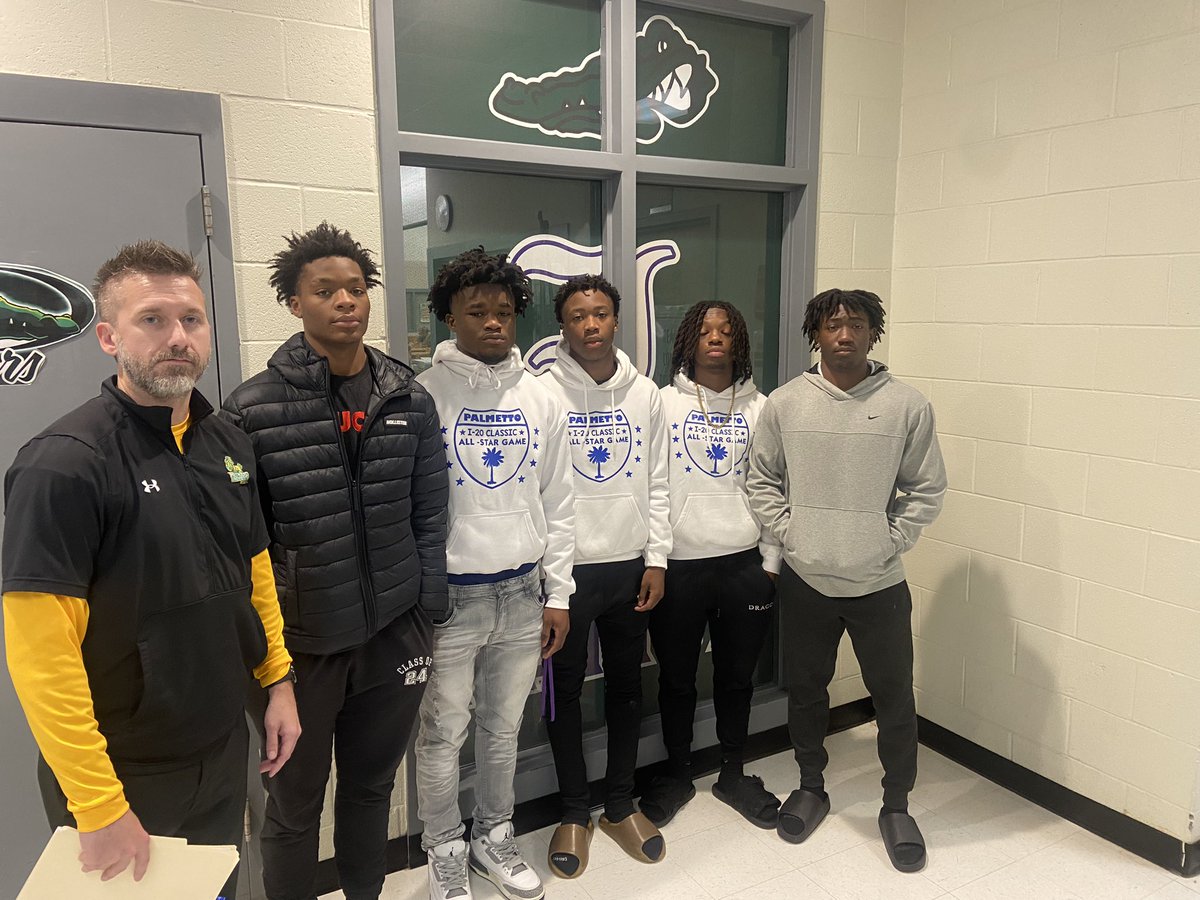 Thanks for coming to see us @Coach_A_P <a href="/Methodist_FB/">Methodist University FB</a> <a href="/WillieOfford/">Coach O</a> <a href="/DuncanAndre/">Dre Duncan</a>