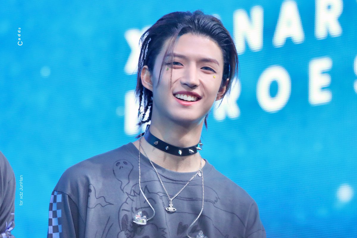 2주년 축하해🩵

#XdinaryHeroes #엑스디너리히어로즈
#브레이크_없이_달려온_우리의_2주년
#2YearsXH_RockWillNeverDie
#2YearsWithXdinaryHeroes
#WE_ARE_ALL_HEROES 
#준한  #JunHan