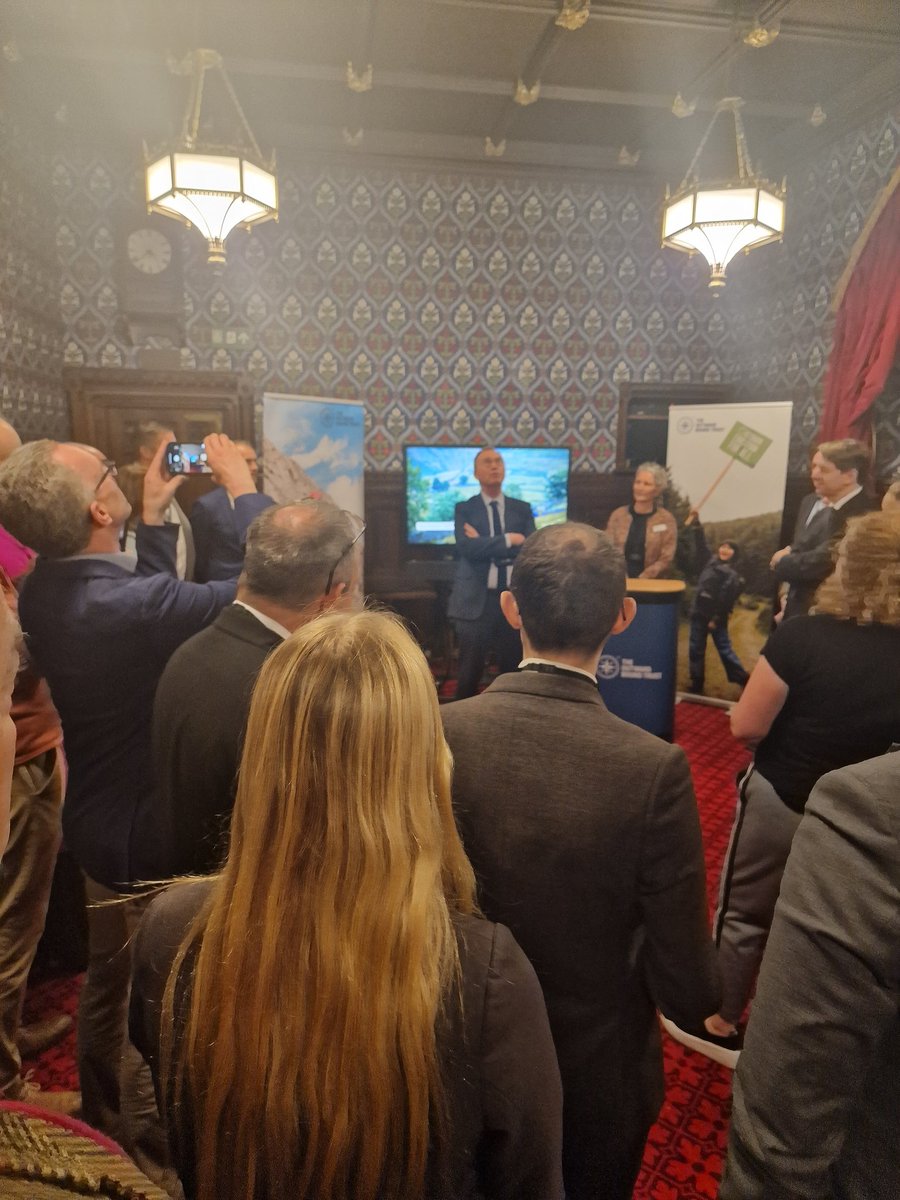 FellFoodie's tweet image. Had the pleasure of attending an event at Westminster to support the #LetUsOut campaign with the @OutwardBoundUK
Campaigning for outdoor residentials to be part of the curriculum
Back the bills outwardbound.org.uk/letusout @timfarron #outdoored