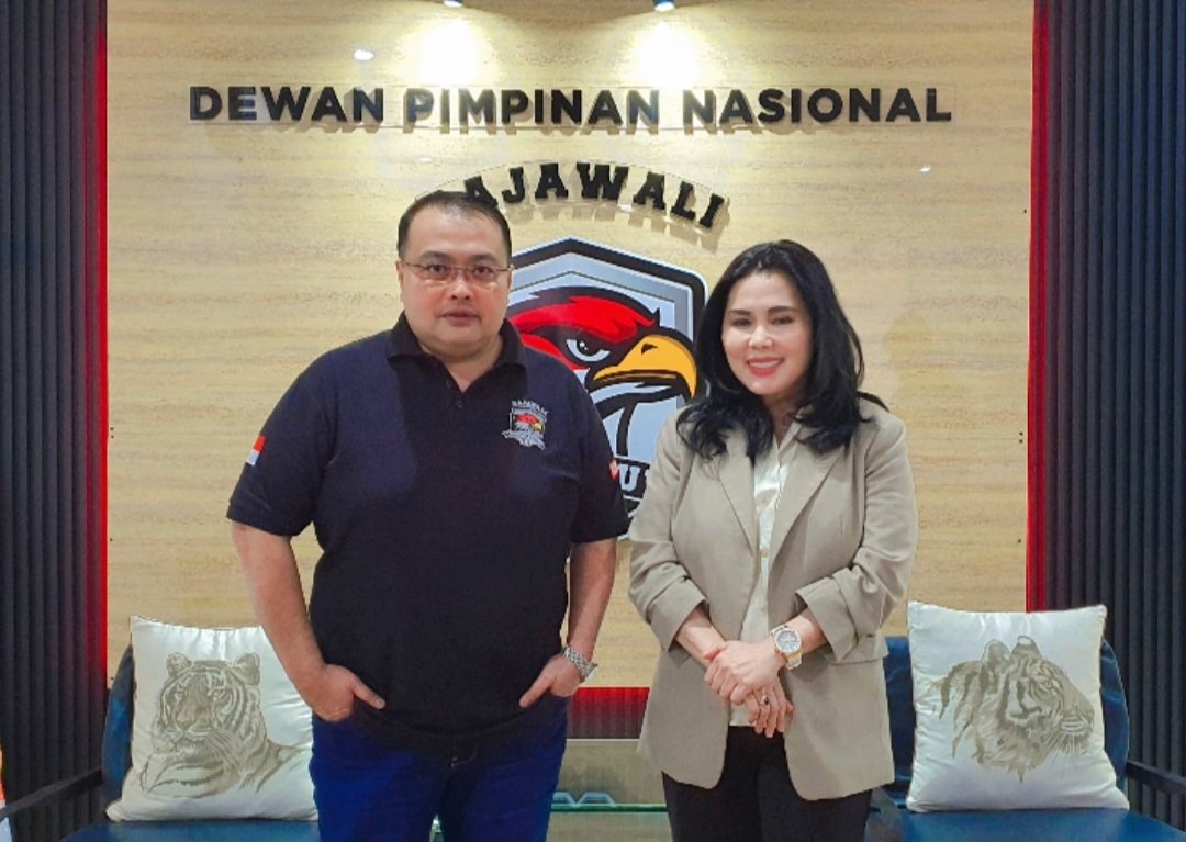 Bersama <a href="/prabowo/">Prabowo Subianto</a> dan Gibran Indonesia Maju #salamduajari