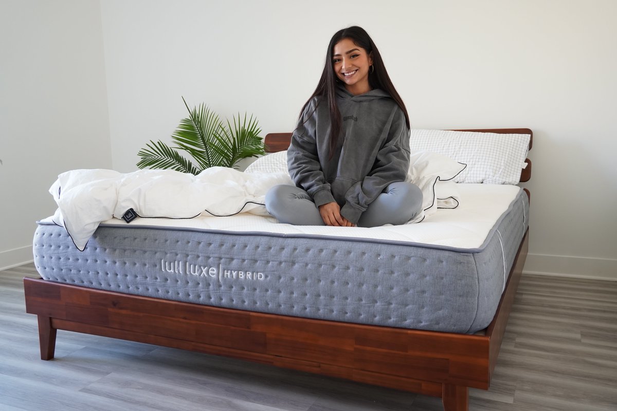 Lull's Winter Slumberland Sale starts NOW! Shop today and get UP TO $800 off a Lull mattress + a FREE Lull Duvet with any mattress purchase! 😴❄️ lull.com/twitter !