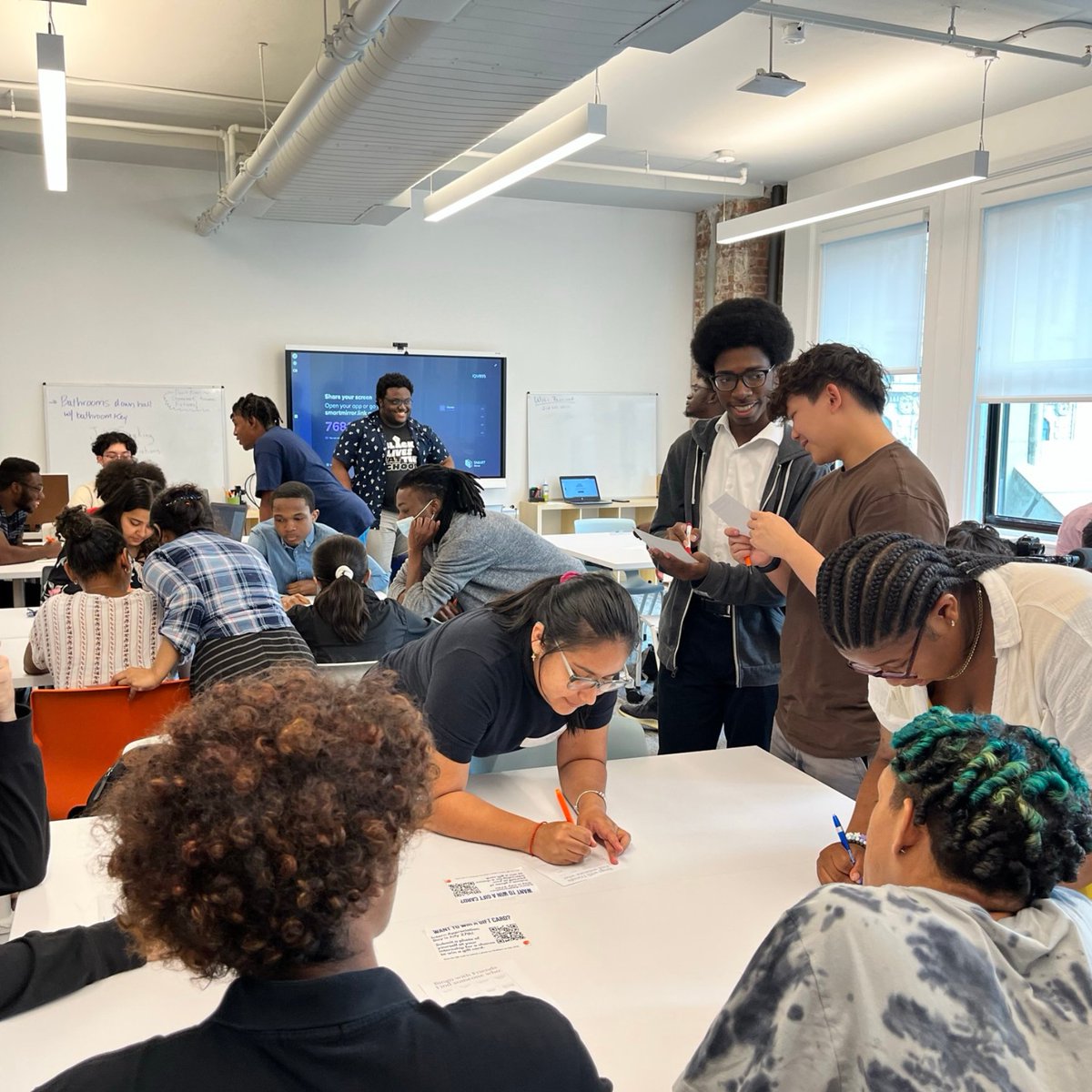We're celebrating some milestones from the past year!
-2,600 NYC youth in our programs
-$776,000+ earned by students through wages, stipends, and scholarships
-100% of students showed growth in professional work-readiness skills
To show your support, visit futuresandoptions.funraise.org