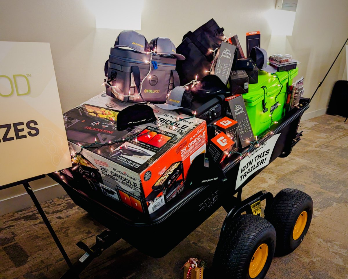 airguardinc's tweet photo. Amazing time at @FullPod23 networking event hosted by @craryag!!
It's always encouraging to meet inspiring leaders and hear thoughtful discussions about the different challenges farmers face. Let's help farmers SUCCEED! 💪
#farming #craryag #crary tradshow. #farmingtechnology https://t.co/sqBmQVNsYU